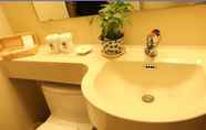 In-room Bathroom 6 Greentree Inn Linyi Yinan County Zhisheng Hotsprin