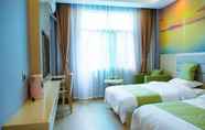 Kamar Tidur 4 Shell Mangshi Mangshi Street Hotel