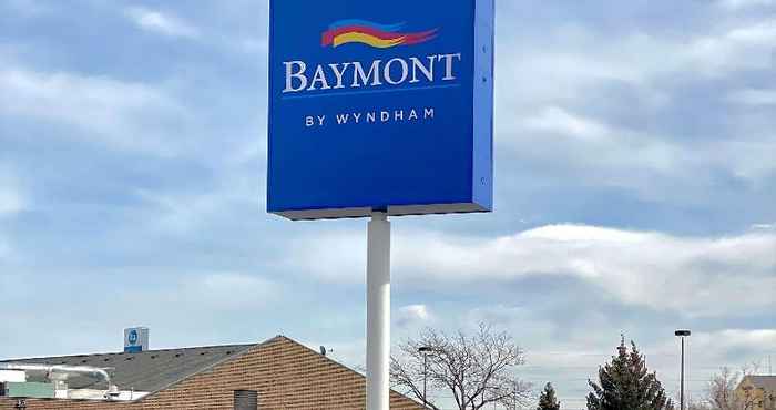Exterior Baymont by Wyndham Gillette