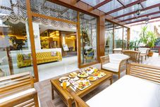 Lainnya Real King Residence Hotel