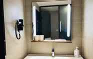 Toilet Kamar 3 Hanting Hotel Tianjin Development Zone Second Aven