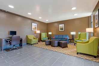 Lobi 4 Comfort Inn & Suites Michigan City
