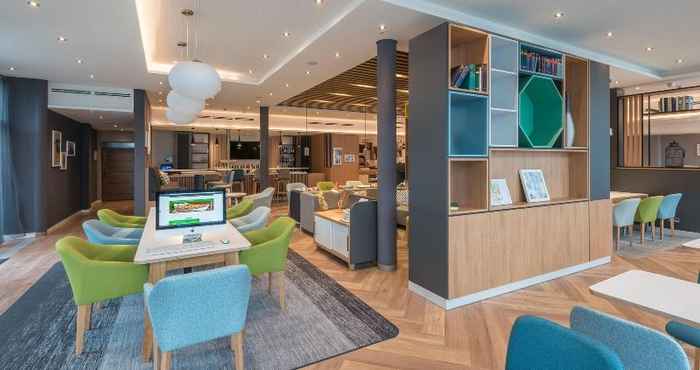 Sảnh chờ Premier Inn Müchen Airport