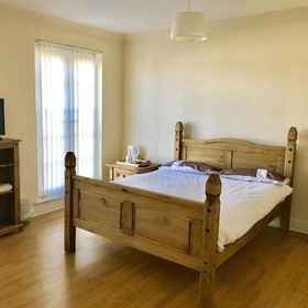 Woodgrove City Rooms Inverness 1, Hotel Bellfield Park