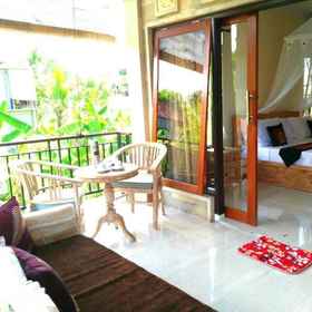 Qiul Guest House 1, 酒店 3 Point Spa