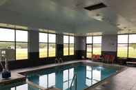 Hồ bơi Pratt Inn & Suites