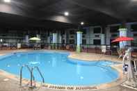 Swimming Pool Quality Inn