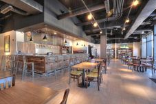 酒吧、咖啡廳與交誼廳 Holiday Inn & Suites Pigeon Forge Convention Center