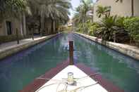 Swimming Pool Shangri-La Hotel Apartments Qaryat Al Beri