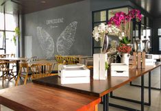 その他 6 Expressionz Professional Suites By Luxurious Lifes