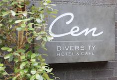 Bangunan 5 Cen Diversity Hotel Cafe