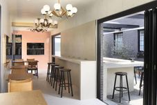 Bar, Kafe, dan Lounge Cen Diversity Hotel Cafe