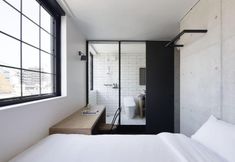 Kamar Tidur 6 Cen Diversity Hotel Cafe