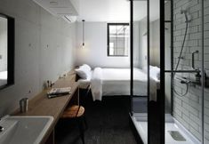 Kamar Tidur 4 Cen Diversity Hotel Cafe
