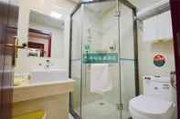 In-room Bathroom Greentree Eastern Guilin Railway Station Hotel