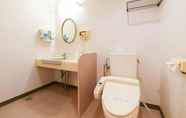 Toilet Kamar 7 Takeo Spa Morino Resort Hotel