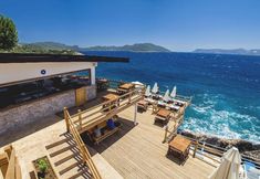 Others 4 Seaview Hotel