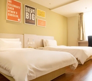 Bedroom 5 Hanting Hotel Anshan Railway Station Branch