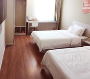 Bedroom 2 Hanting Hotel Anshan Railway Station Branch