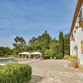 คอนเวนโต อินน์ แอนด์ อาร์ทิสต์ เรสซิเดนซีส์ 1, โรงแรม & ที่พัก Distrito de Santarem