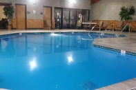 Swimming Pool Americas Best Value Inn Chippewa Falls