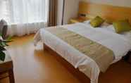 Bedroom 7 GreenTree Inn (Changshu North Haiyu Road)