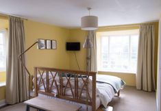 Others 2 Crown At Aldbourne