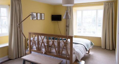 Others 2 Crown At Aldbourne