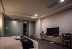 Khác 3 Urban One Hotel