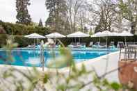 Hồ bơi Great Fosters - A Small Luxury Hotel