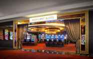 Lobby 7 Circa Resort & Casino