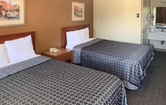 Bilik Tidur 2 Rodeway Inn Sacramento-University Area