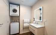 Phòng tắm bên trong 2 LQ Queenstown by Wyndham