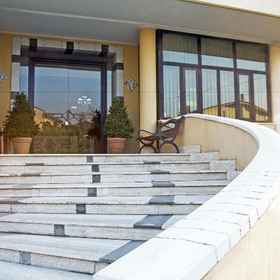 Blu Hotel 1, カルヴィホテル