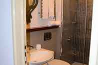 In-room Bathroom Nisi Butik Otel