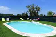 Swimming Pool Restaurant La Fontaine de Rocoule