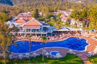 Swimming Pool Long Beach Club Nature