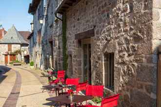 Exterior 4 Logis Auberge De La Tour