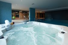 Entertainment Facility Antwell Hotel