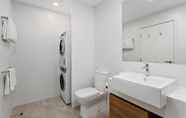 Toilet Kamar 4 Quest Perth Ascot