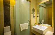 In-room Bathroom 7 GreenTree Eastern Fuyang Yingdong District South