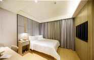 Bedroom 2 Ji Hotel (The Bund Shanghai, East Jinling Road)