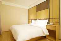 Bedroom Ji Hotel Shanghai The Bund Town City God Templ