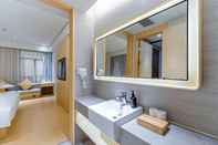 In-room Bathroom Ji Hotel Shanghai Huangpu Binjiang Xizang South Ro