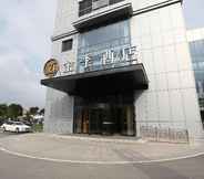 Exterior 3 Ji Hotel Shanghai Fengxian Nanqiao Bus Station