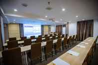 Functional Hall Hanting Hotel (Qingyuan Lianjiang Road)