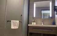 Toilet Kamar 7 Hanting Hotel Shenzhen Xixiang Taoyuanju