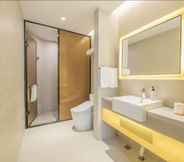 In-room Bathroom 5 JI Hotel Chengdu East Street Taikoo Li