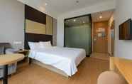Bedroom 3 Hanting Hotel Shanghai Luoshan Road Metro Station