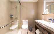 In-room Bathroom 6 Hanting Hotel (Cebu Baolong Plaza )